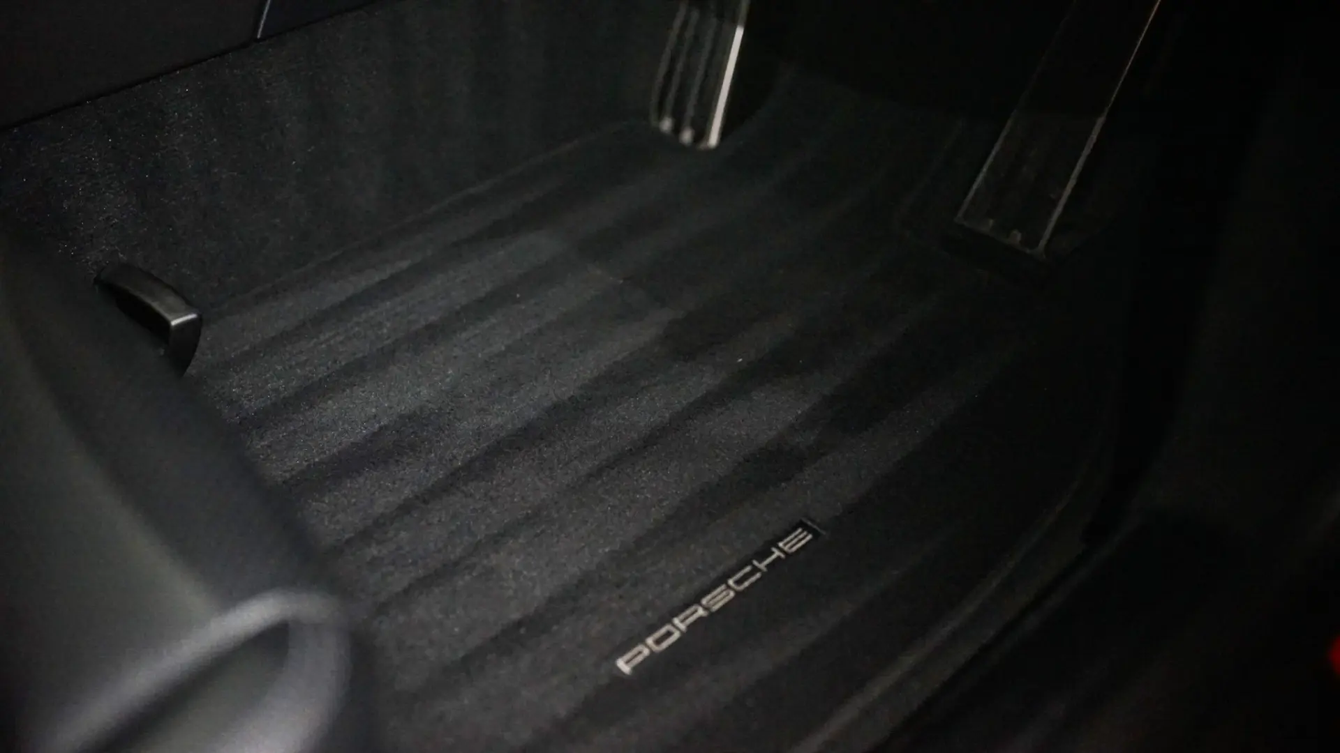 Classic Car Storage Services Braintree, Black Notley and Great Notley